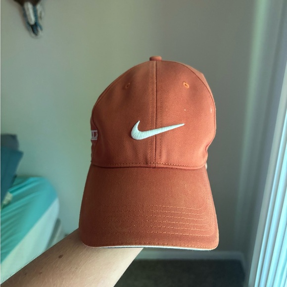 Nike Golf ⛳️ hat - Picture 3 of 5